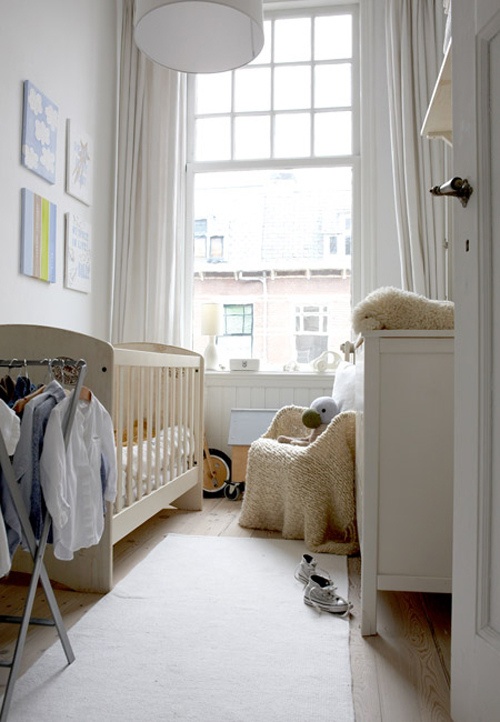 интерьер детской комнаты белый